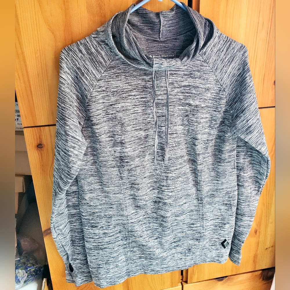 Black Diamond Women's Black & White Hooded Athletic Top Size M/L